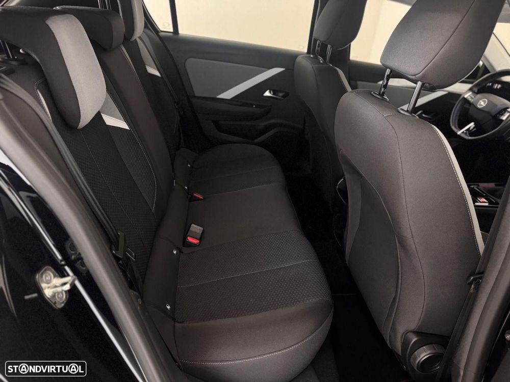 Opel Astra 1.2 T Edition - 12