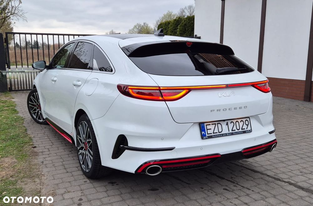 Kia ProCeed 1.6 T-GDI GT DCT - 9