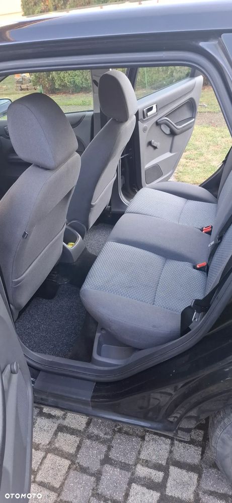 Ford Focus 1.8 Fun - 12