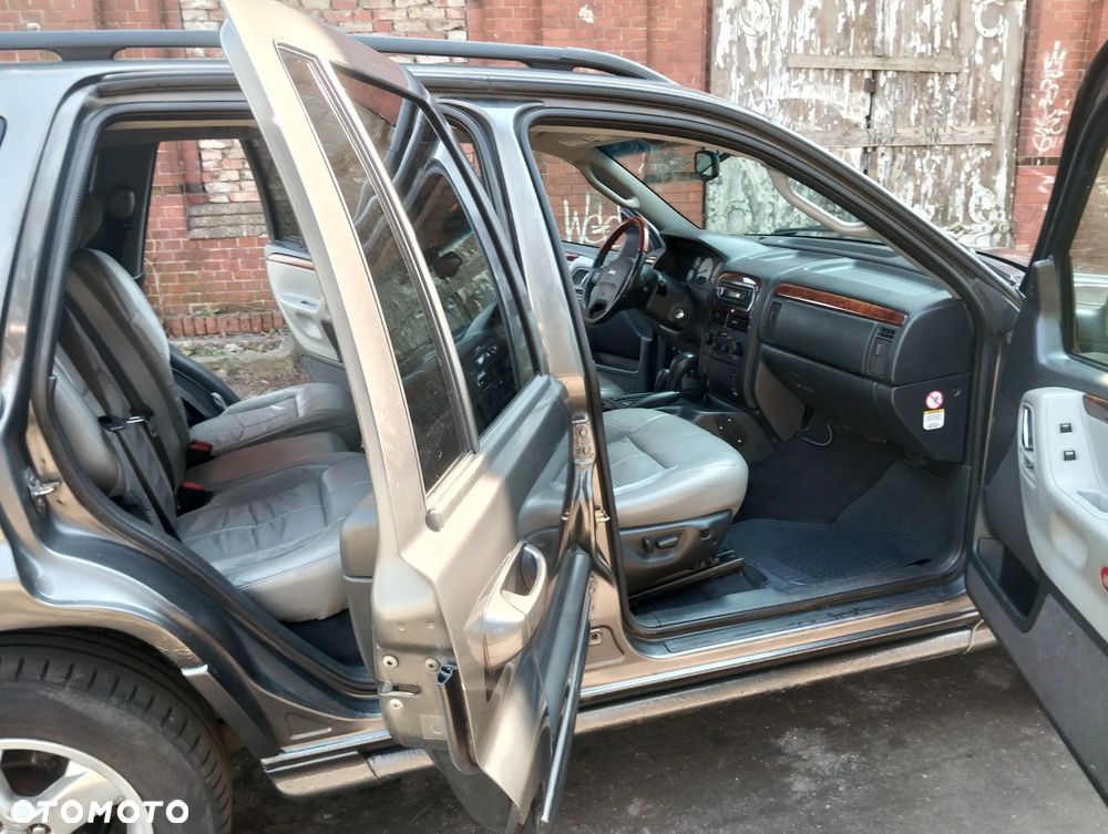 Jeep Grand Cherokee - 8