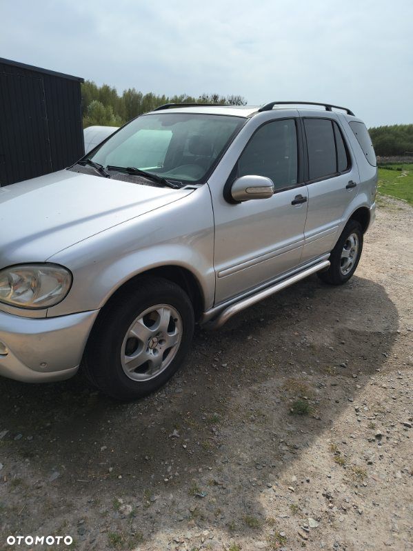 Mercedes-Benz ML - 15