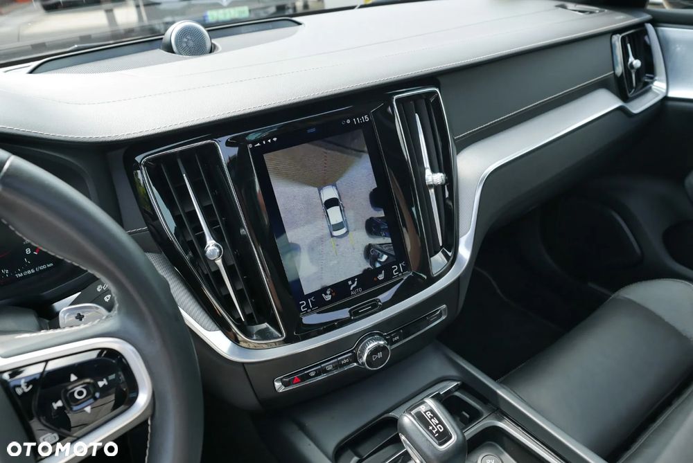 Volvo S60 T5 R-Design - 12