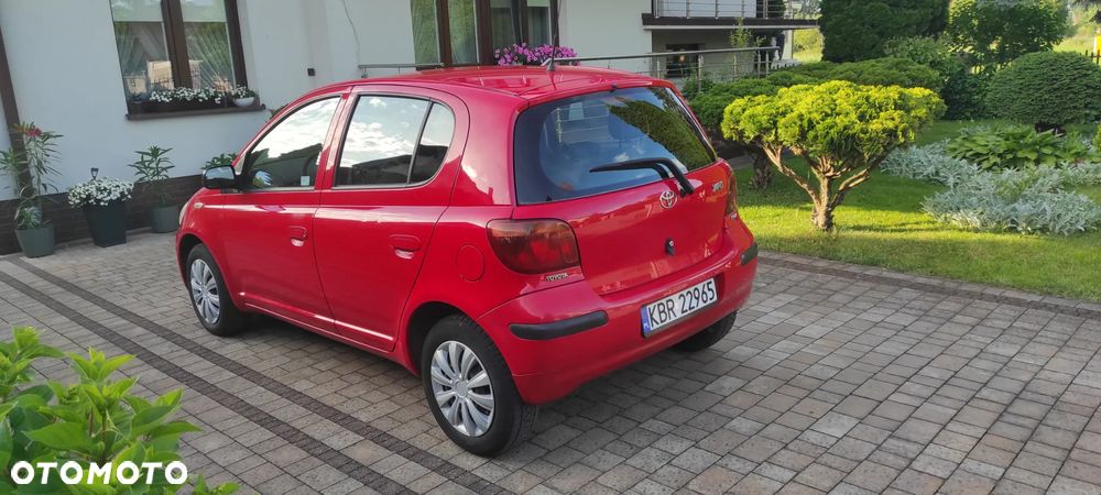 Toyota Yaris 1.0 Base - 6