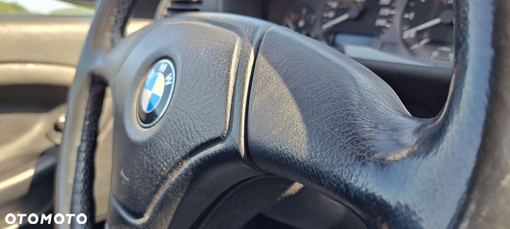 BMW Seria 3 323i - 25