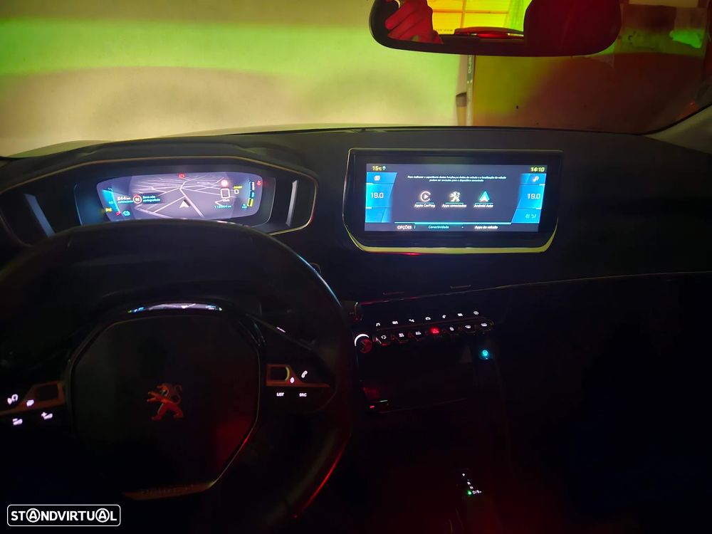 Peugeot e-208 50 kWh Allure - 11