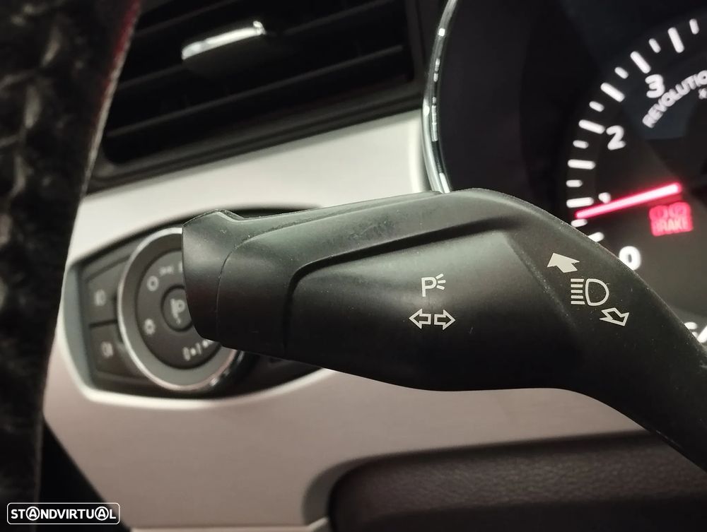 Ford Mustang 2.3i EcoBoost - 29