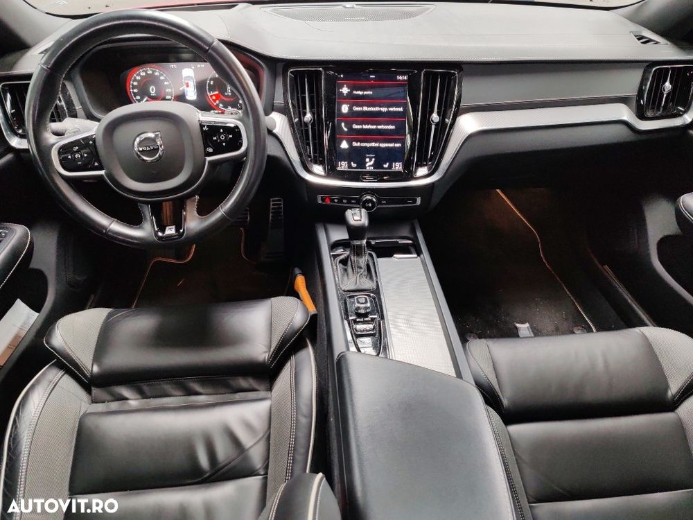 Volvo S60 T5 R-Design - 7