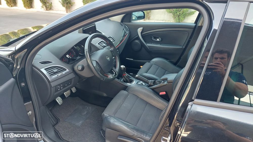 Renault Mégane Sport Tourer 1.5 dCi GT Line SS — fotografia 10