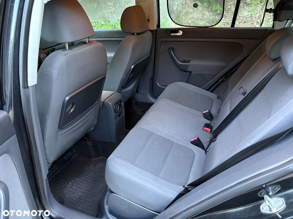 Volkswagen Golf Plus - 9