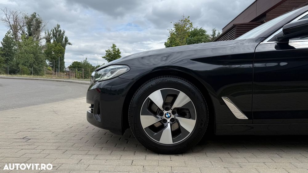 BMW Seria 5 520d xDrive Aut. Sport Line - 13