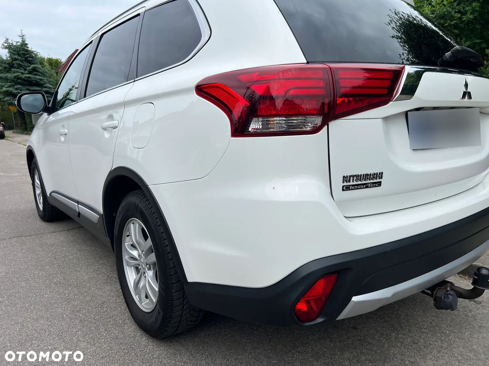 Mitsubishi Outlander - 10