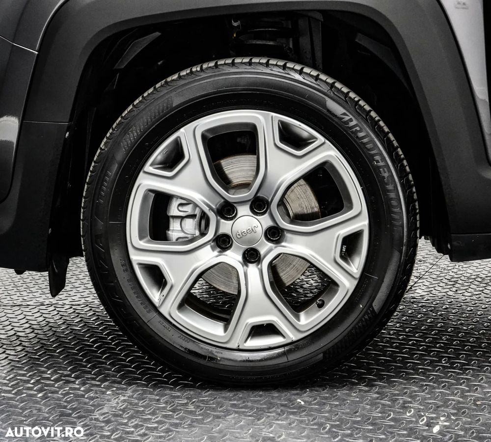 Jeep Renegade 1.3 Turbo 4x4 AT9 Limited - 26