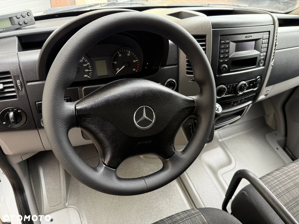 Mercedes-Benz Sprinter 319 Chłodnia Mroźnia Winda - 20