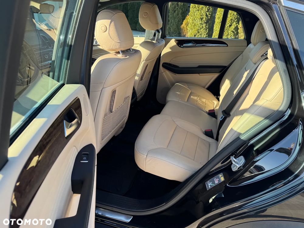 Mercedes-Benz GLE - 12