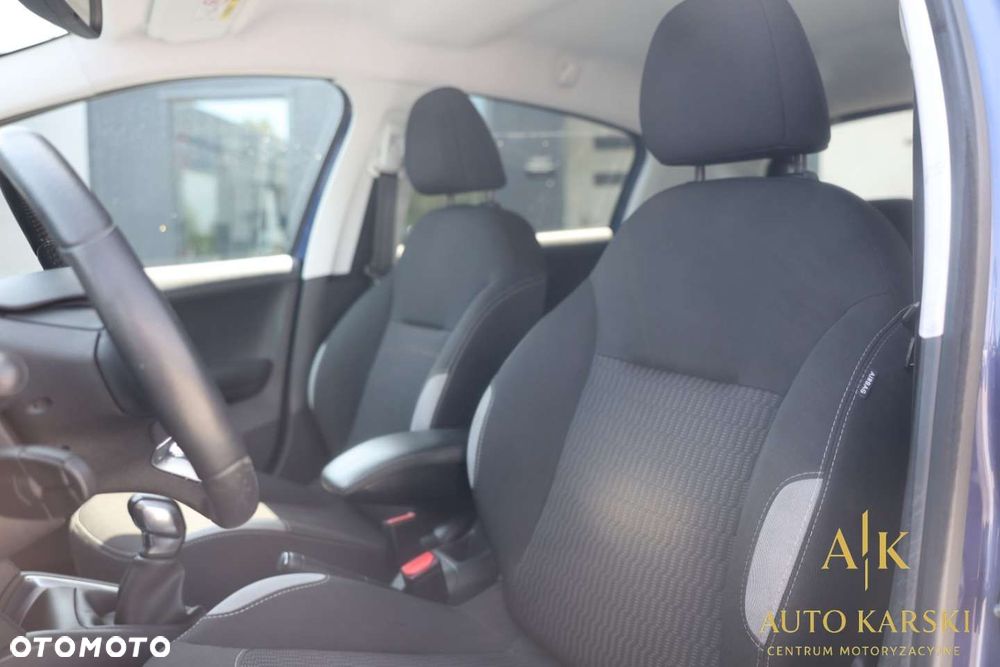 Peugeot 208 - 32