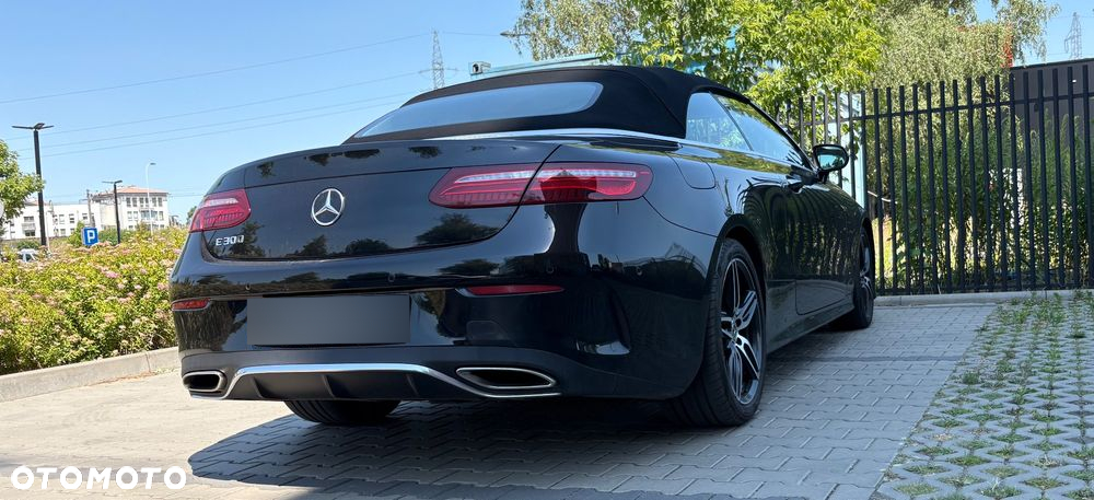 Mercedes-Benz Klasa E 300 Kabriolet 9G-TRONIC - 2