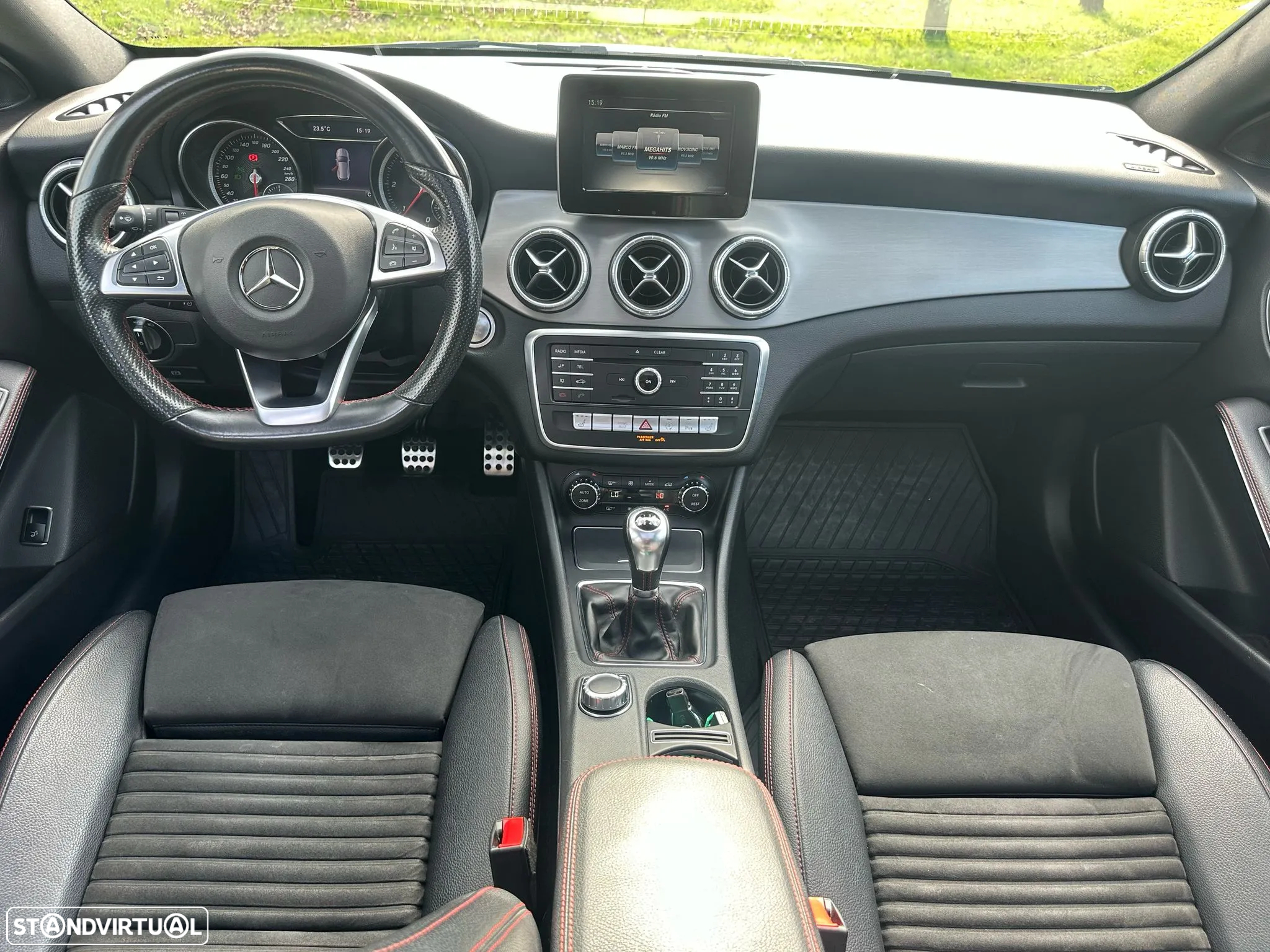 Mercedes-Benz CLA 180 d Shooting Brake AMG Line - 3