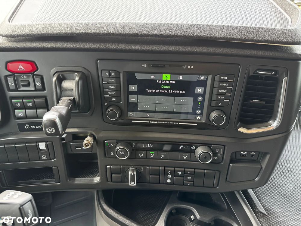 Scania R410 A4X2NA 4 PODUSZI - 23