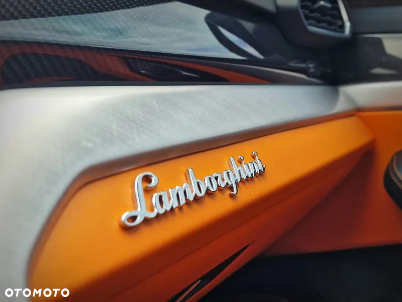 Lamborghini Urus Standard - 26