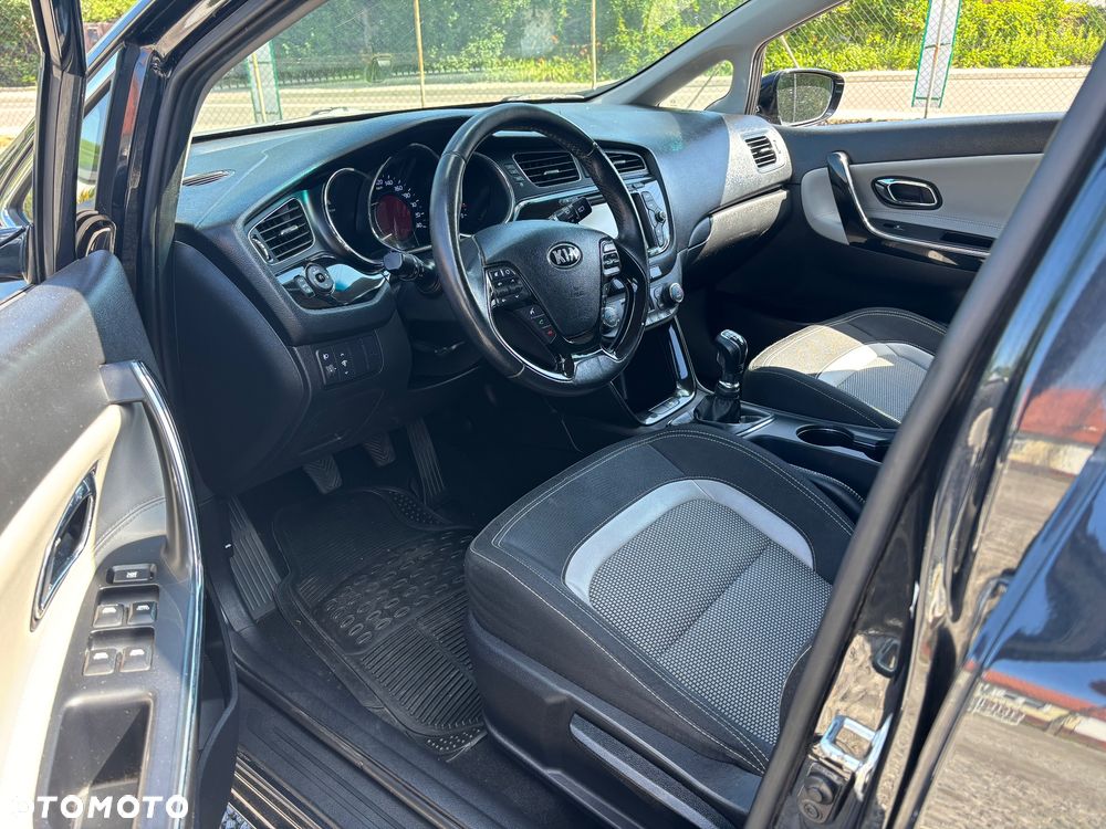 Kia Ceed 1.6 CRDi 128 Spirit - 9