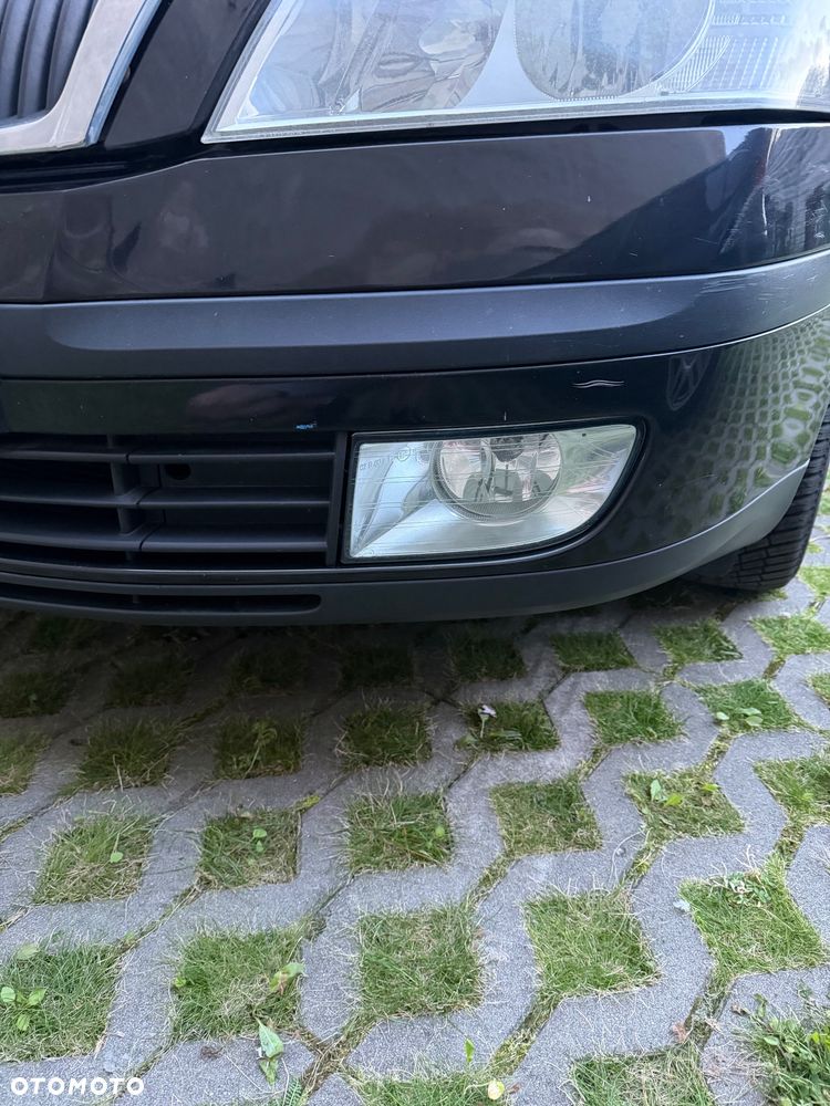 Skoda Octavia 1.6 Ambiente - 15