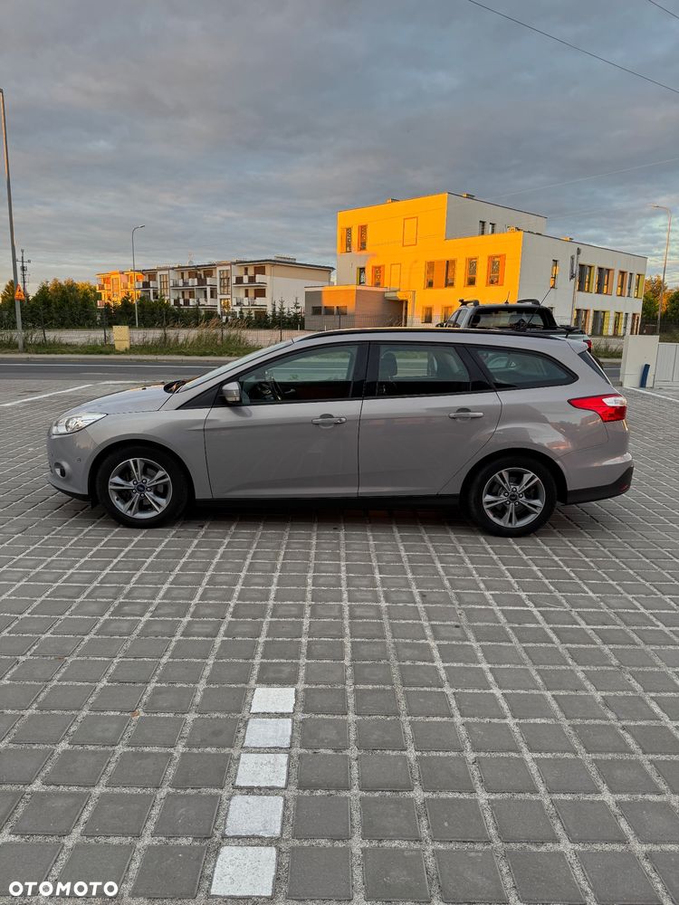 Ford Focus 1.0 EcoBoost STart-Stopp-System TITANIUM - 4