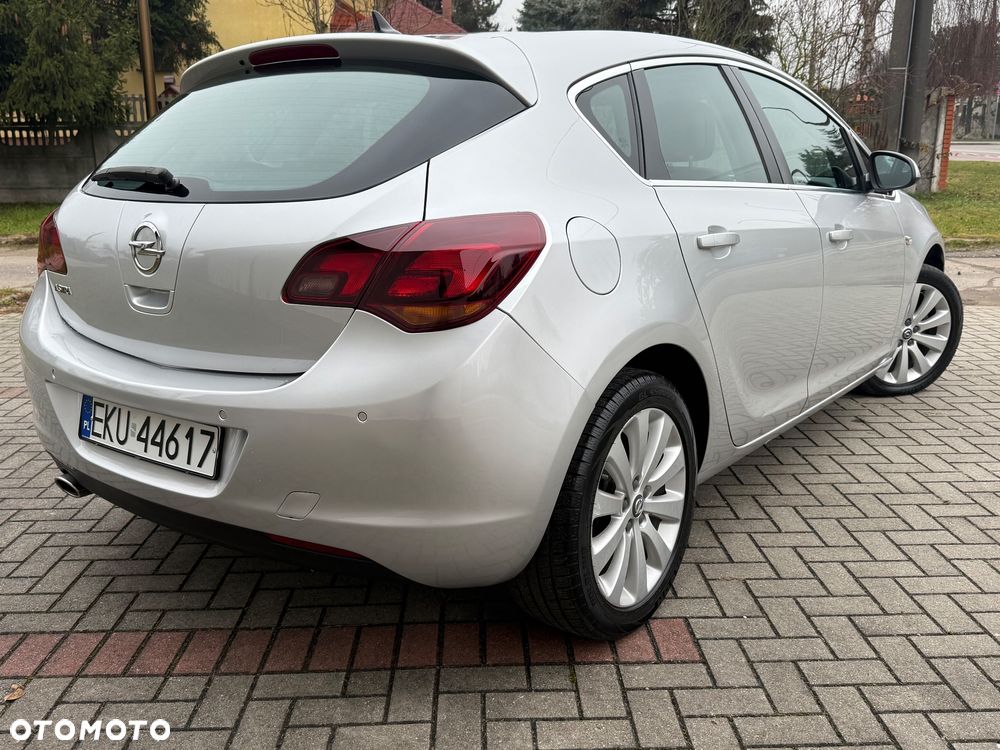 Opel Astra 1.4 Turbo Innovation - 11