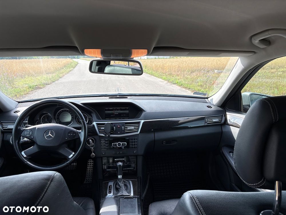Mercedes-Benz Klasa E 220 CDI BlueEff Avantgarde - 20