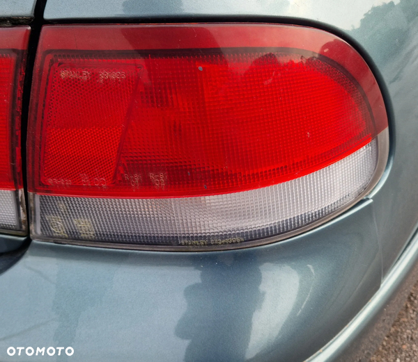 MAZDA 626 GE 92-96 SEDAN LAMPA TYŁ PRAWA