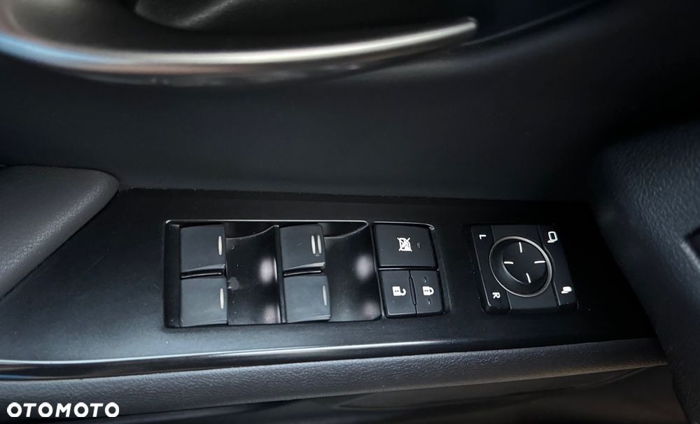Lexus UX - 27
