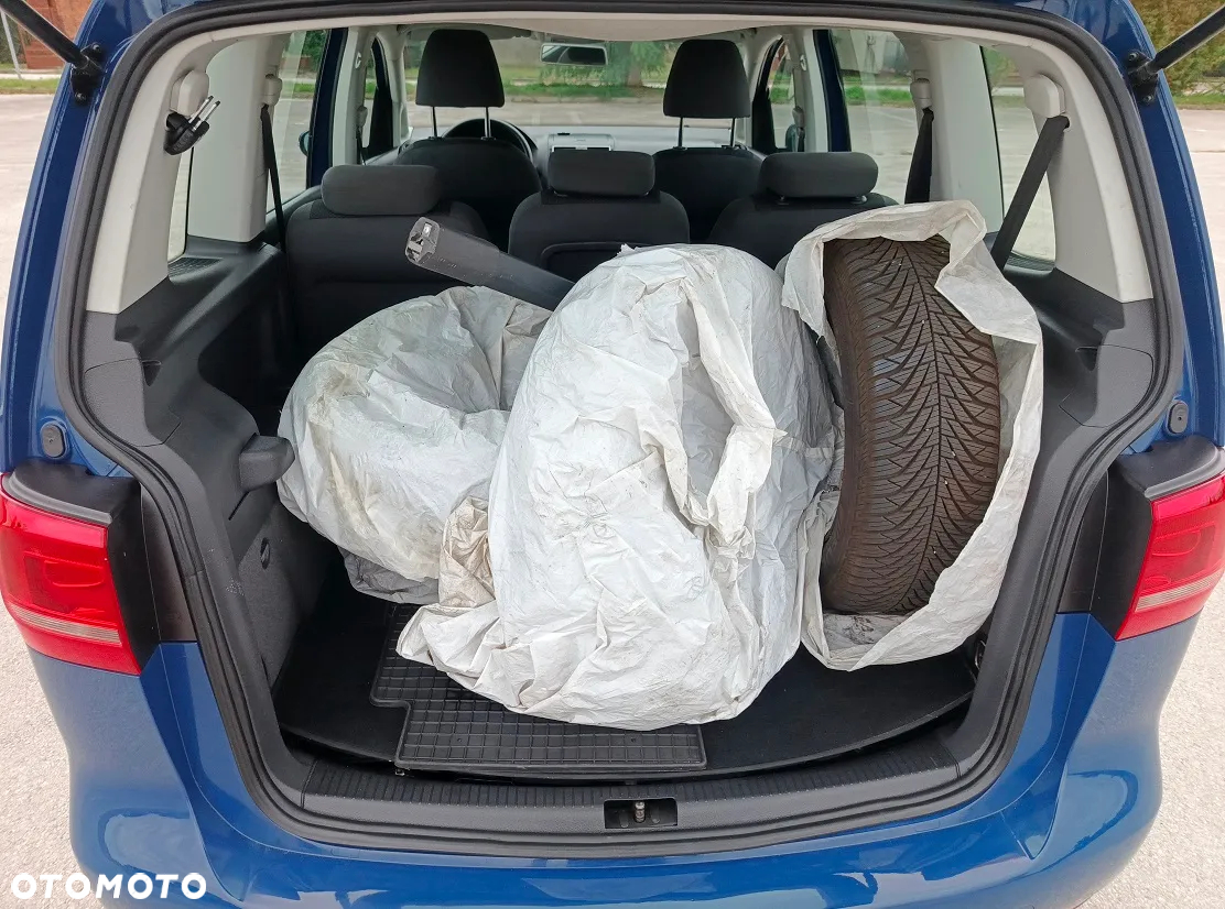 Volkswagen Touran 1.6 TDI DPF BlueMotion Technology Comfortline - 27