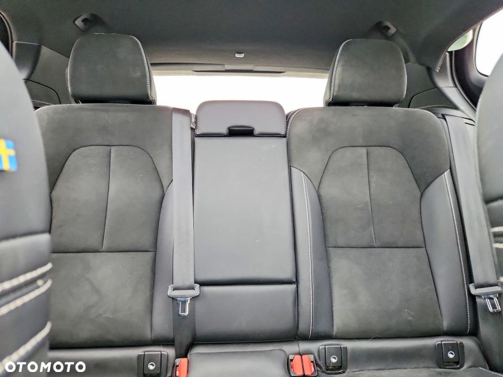 Volvo XC 40 T5 AWD R-Design - 9