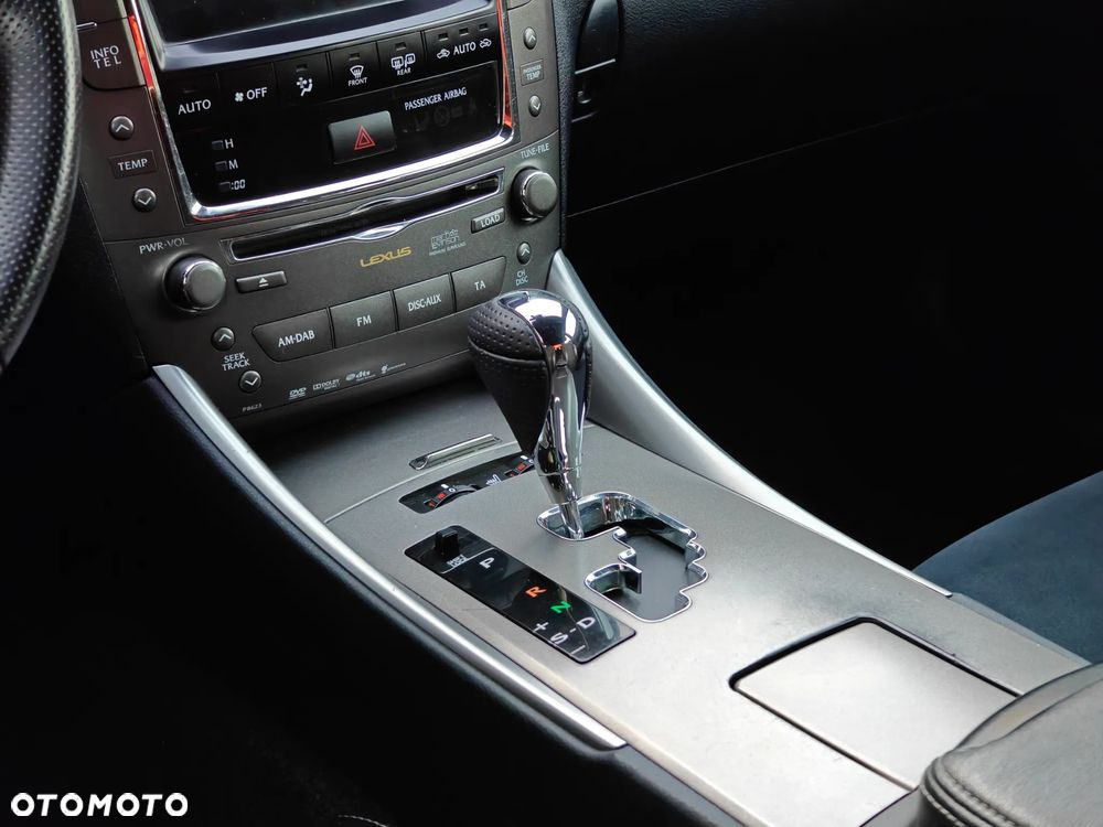 Lexus IS 250 F Sport - 31