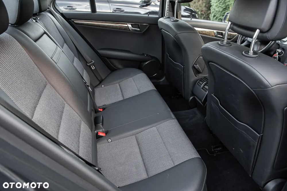 Mercedes-Benz Klasa C - 28