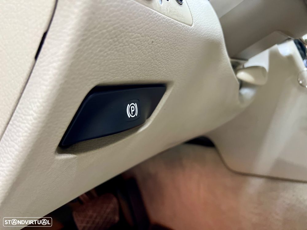 Mercedes-Benz E 220 - 11