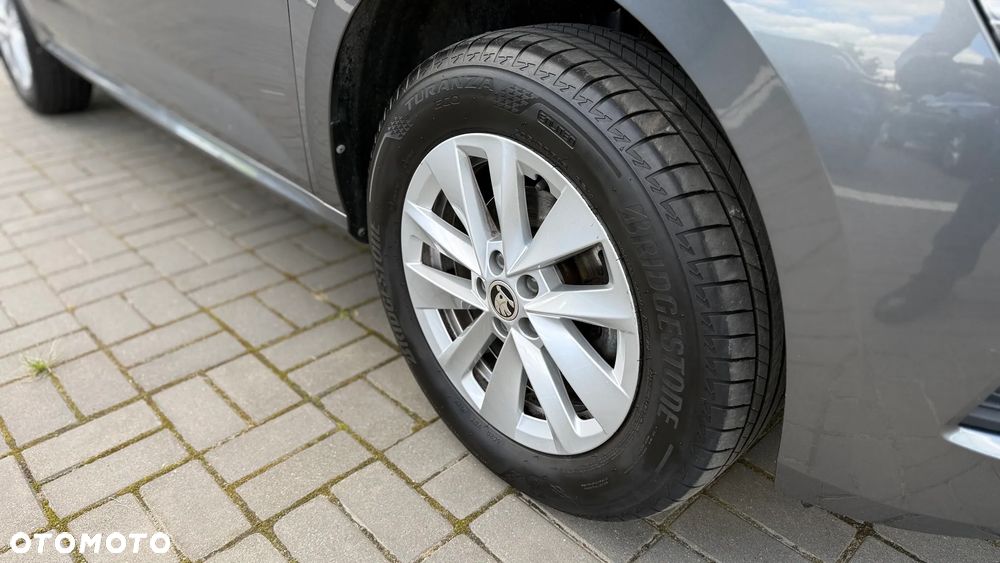 Skoda Kamiq 1.0 TSI Essence - 12