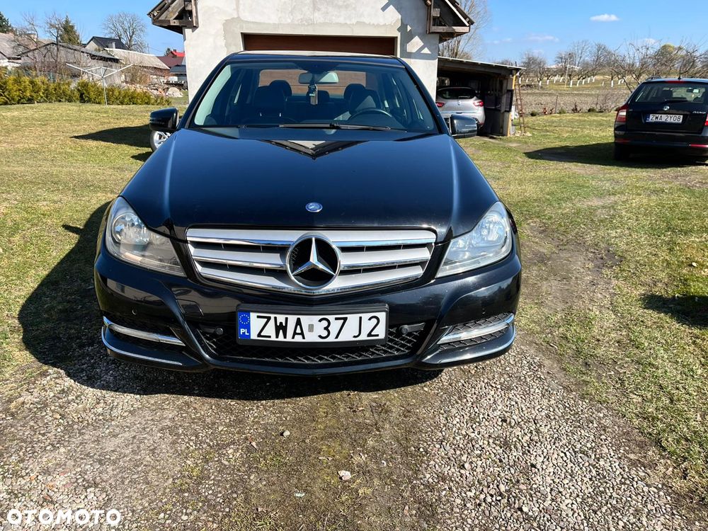 Mercedes-Benz Klasa C 180 BlueEFFICIENCY 7G-TRONIC Avantgarde - 2