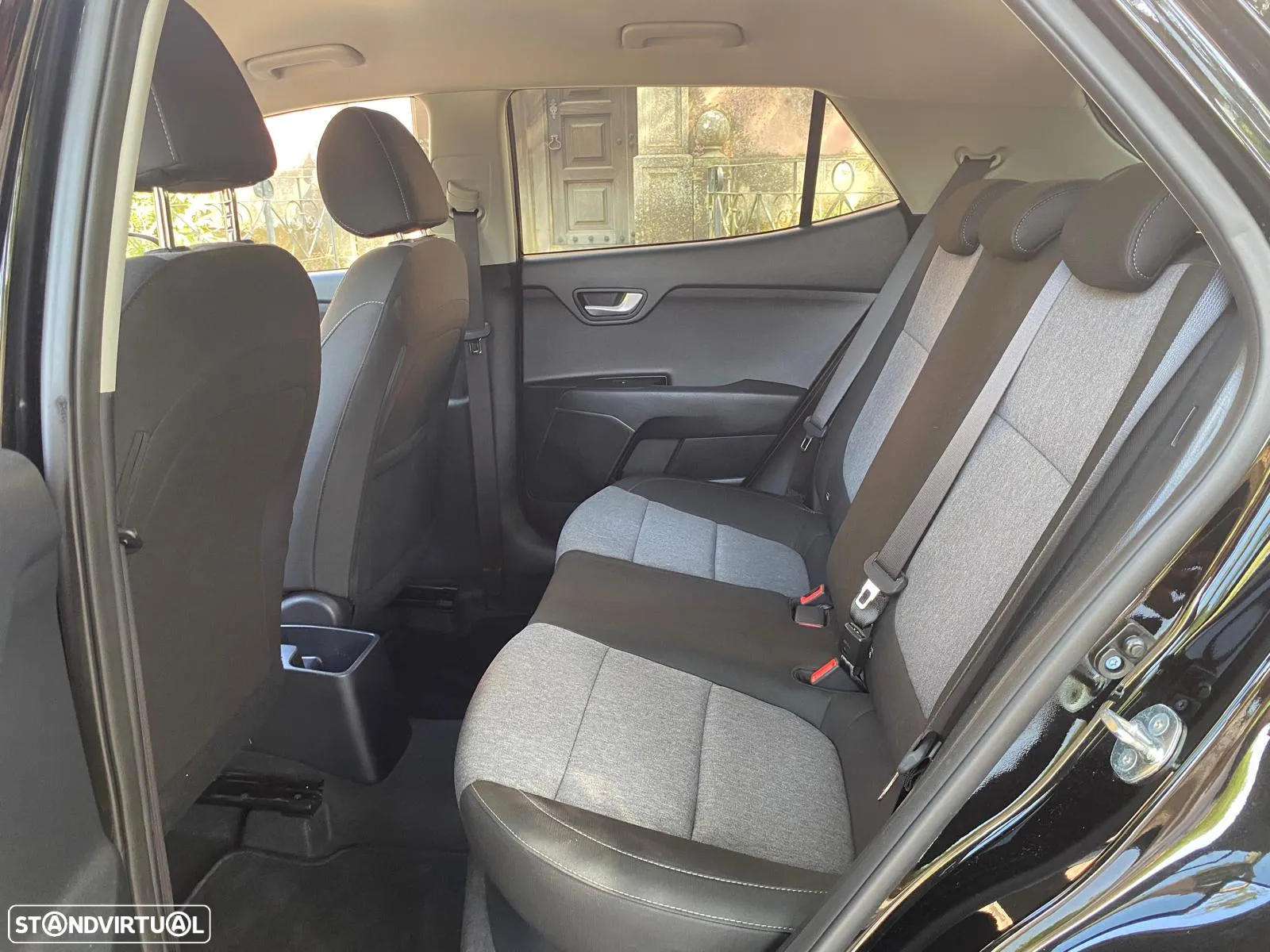 Kia Stonic 1.2 Dynamic - 10