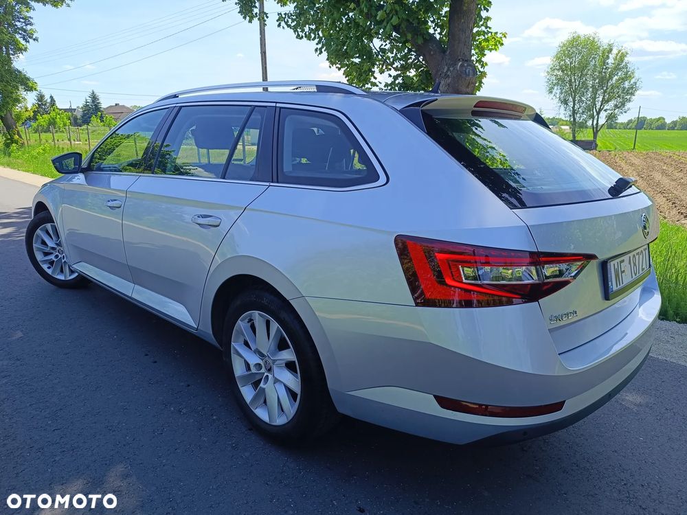 Skoda Superb 2.0 TDI Ambition - 3