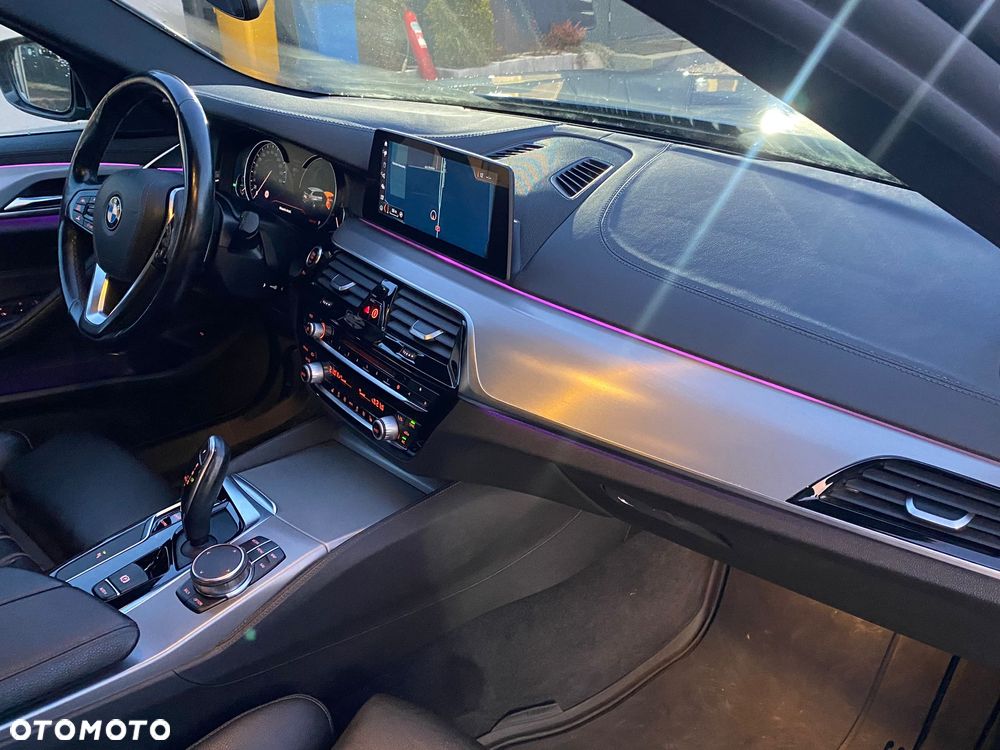 BMW Seria 5 520d xDrive Luxury Line sport - 15