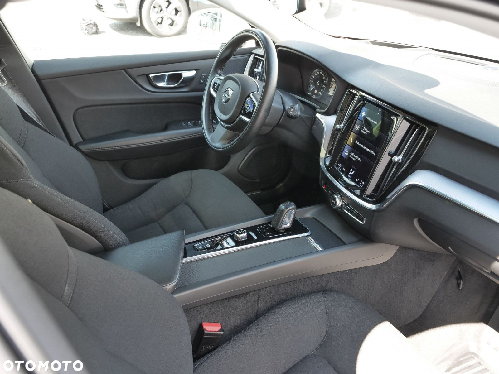 Volvo V60 Cross Country - 33