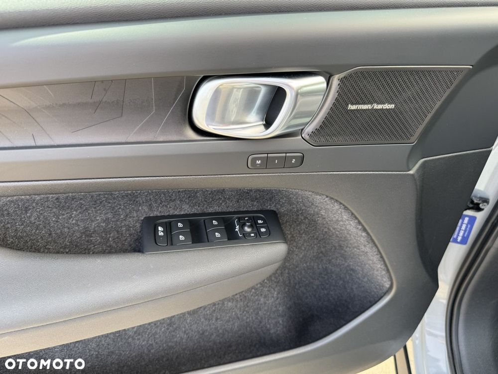 Volvo C40 Recharge 82 kWh Single M Extended Range RWD Ultimate - 25