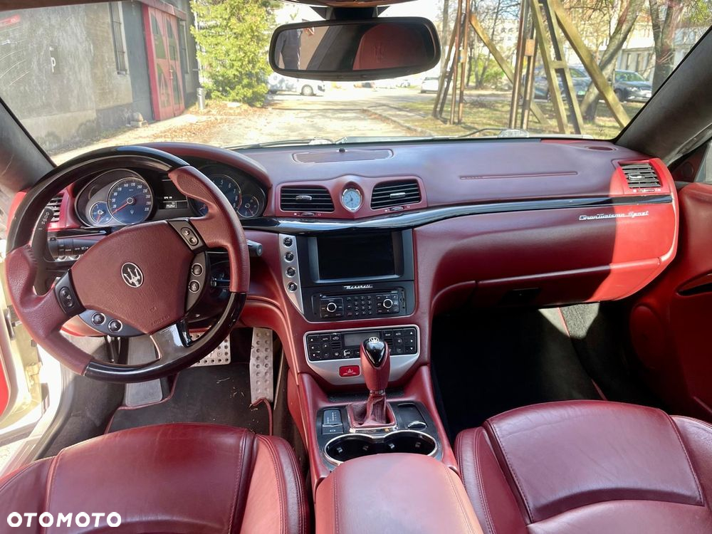 Maserati GranTurismo S Automatik - 14