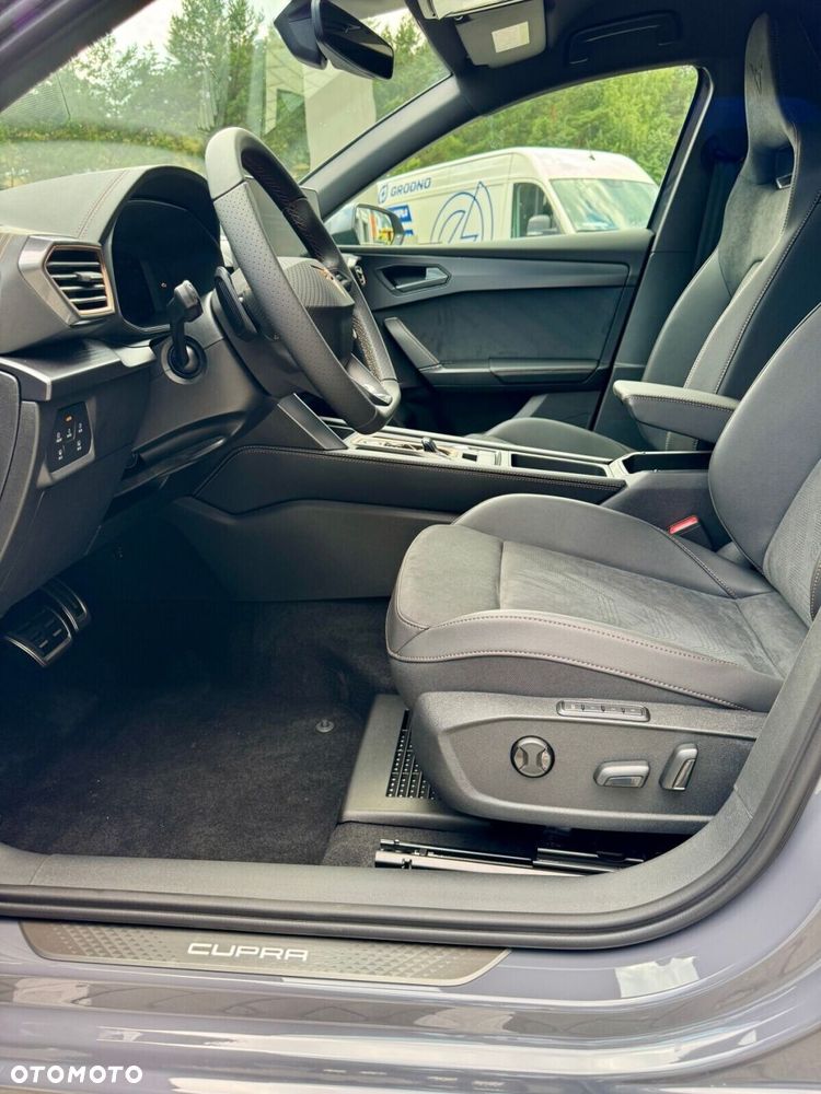 Cupra Leon 1.5 eTSI mHEV DSG - 11