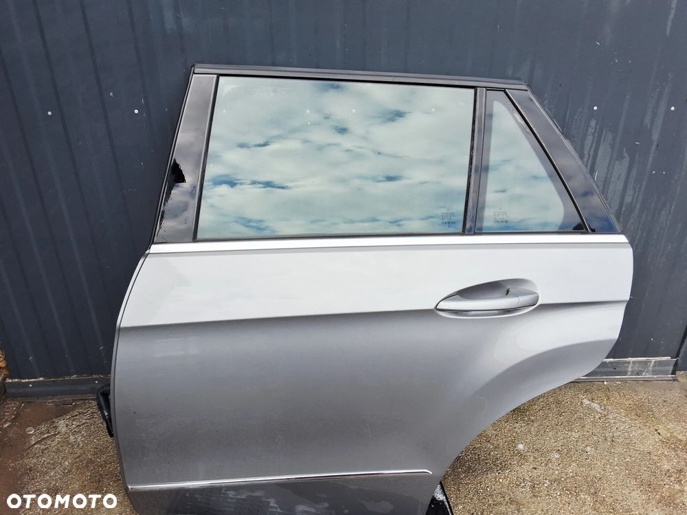 MERCEDES E-KLASA W212 LEWE TYLNE DRZWI KOMPLETNE W KOLOR 792 W ORYGINALE DO MONTAŻU Z 2010 ROK KOMBI - 1