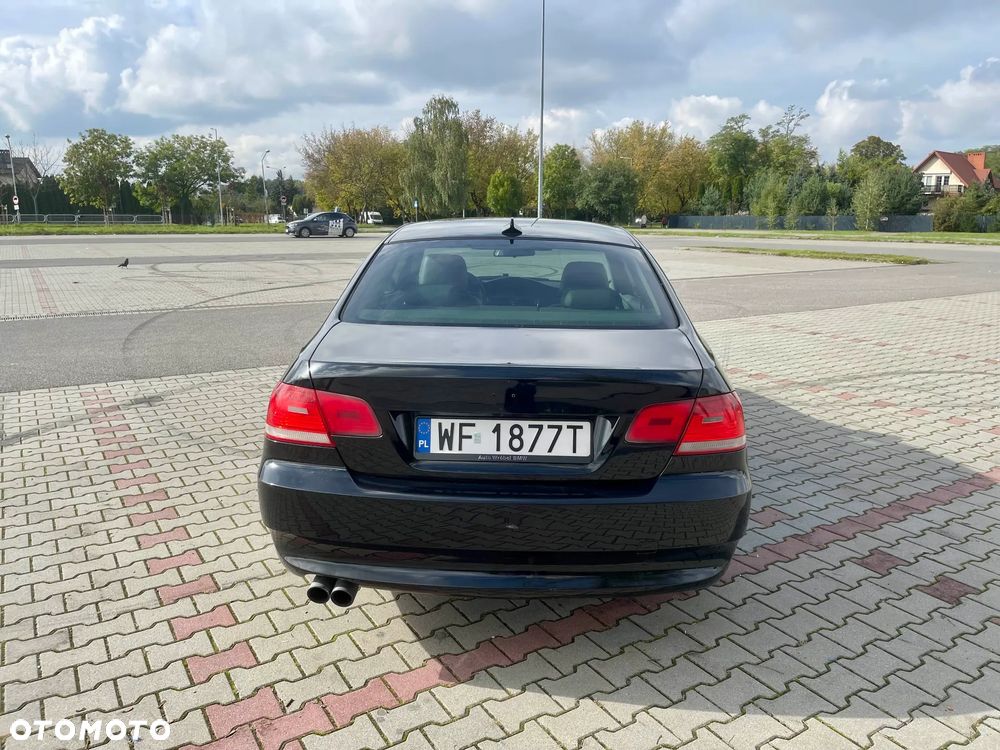 BMW Seria 3 325i - 8