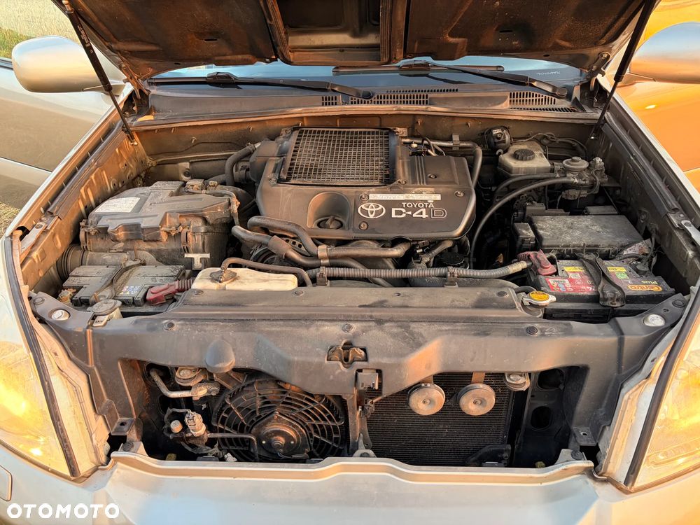 Toyota Land Cruiser - 36