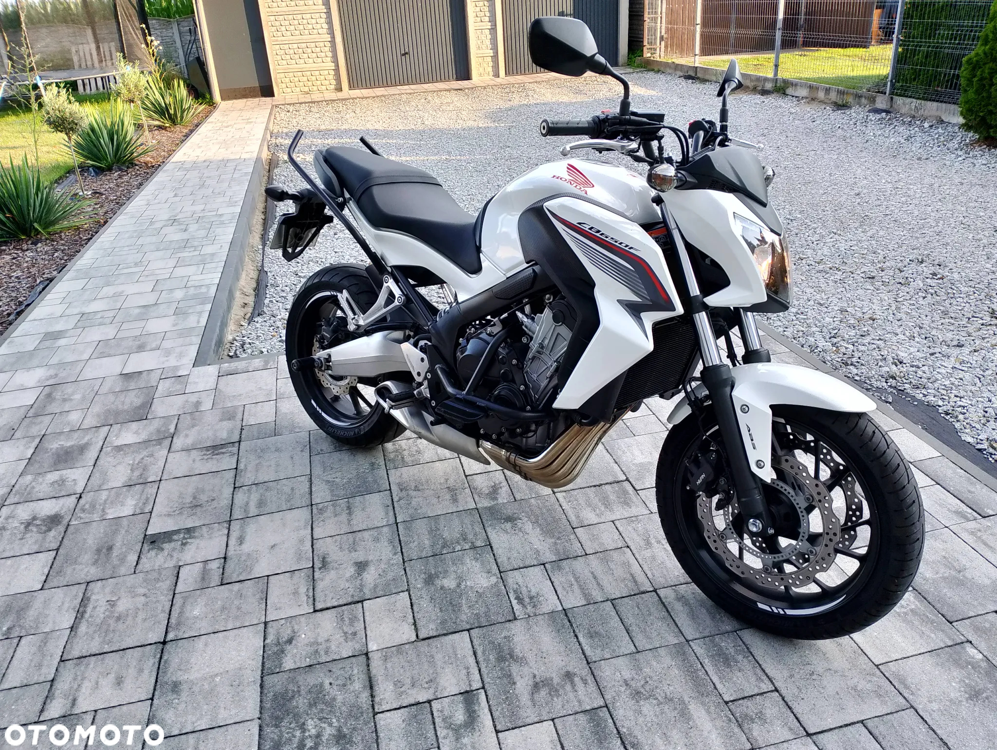 Honda CB - 2