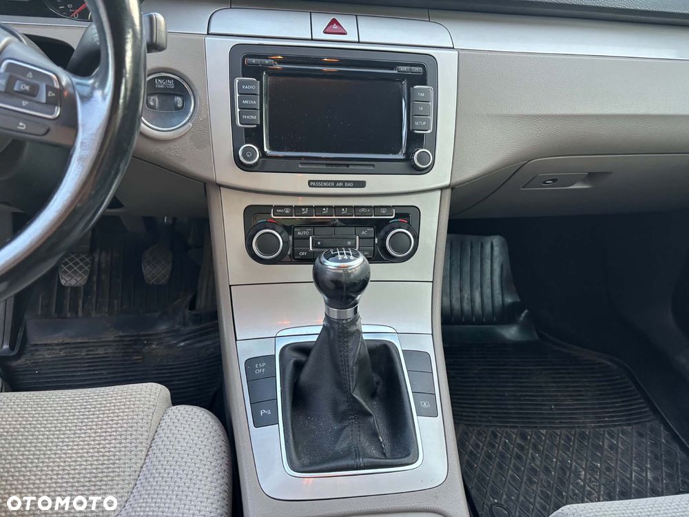 Volkswagen Passat 1.4 TSI Comfortline - 10