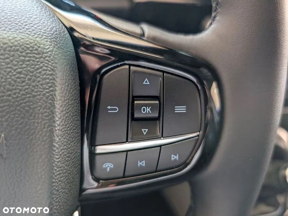 Ford Tourneo Custom - 12